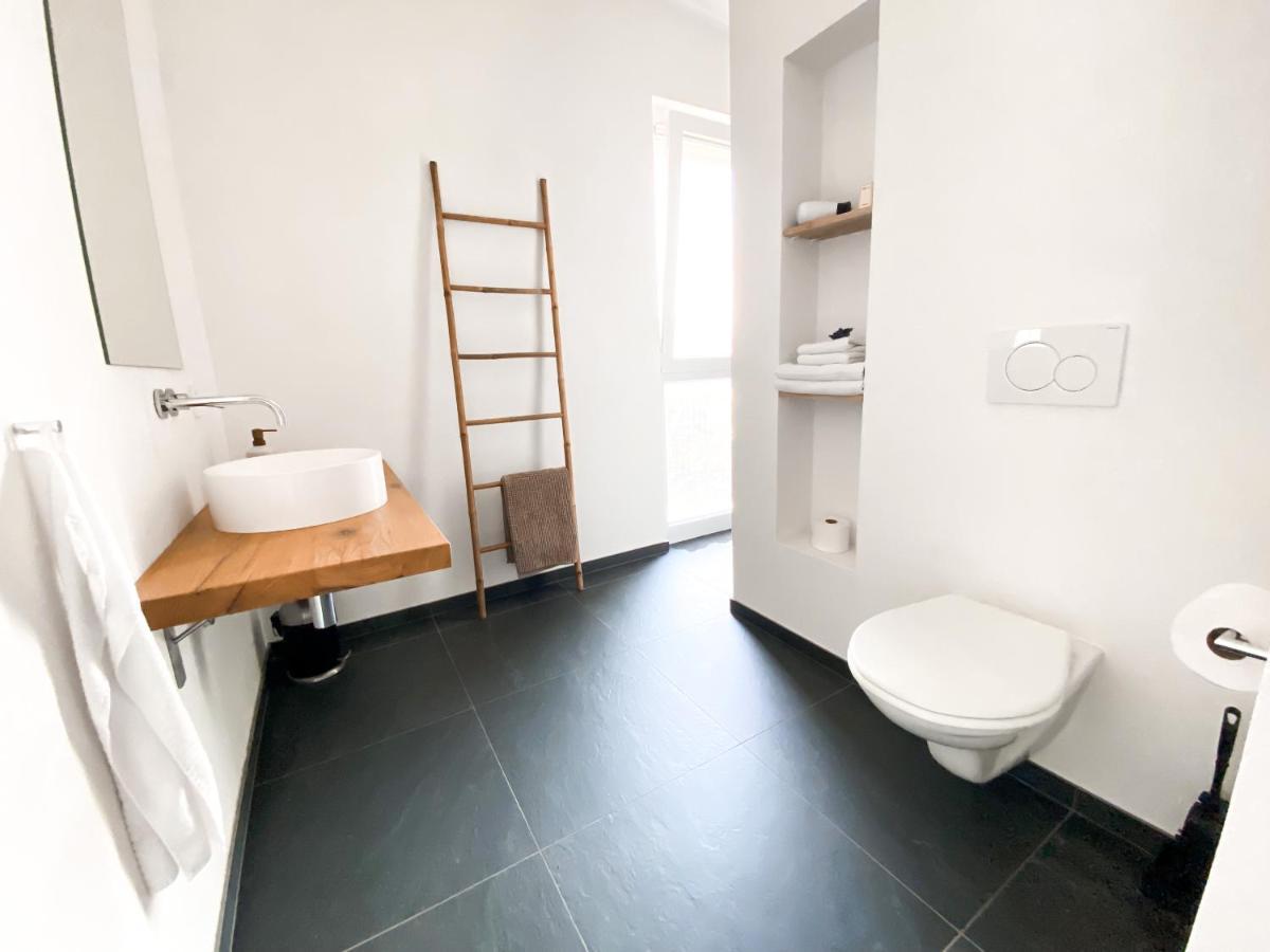 Lakeview With Two Bedrooms & Private Bathroom Chatillon (Fribourg)